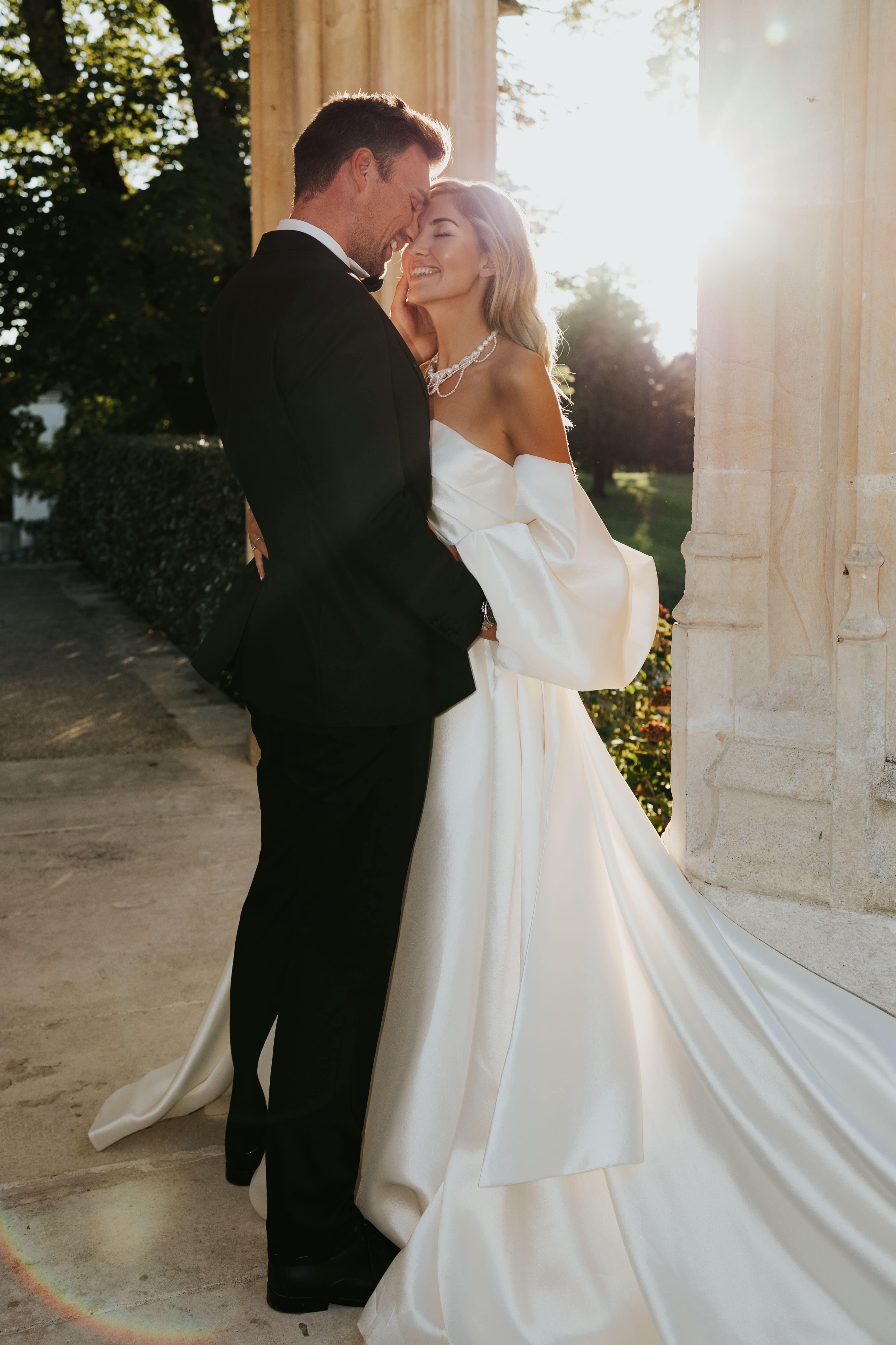 The couple in the colonnade