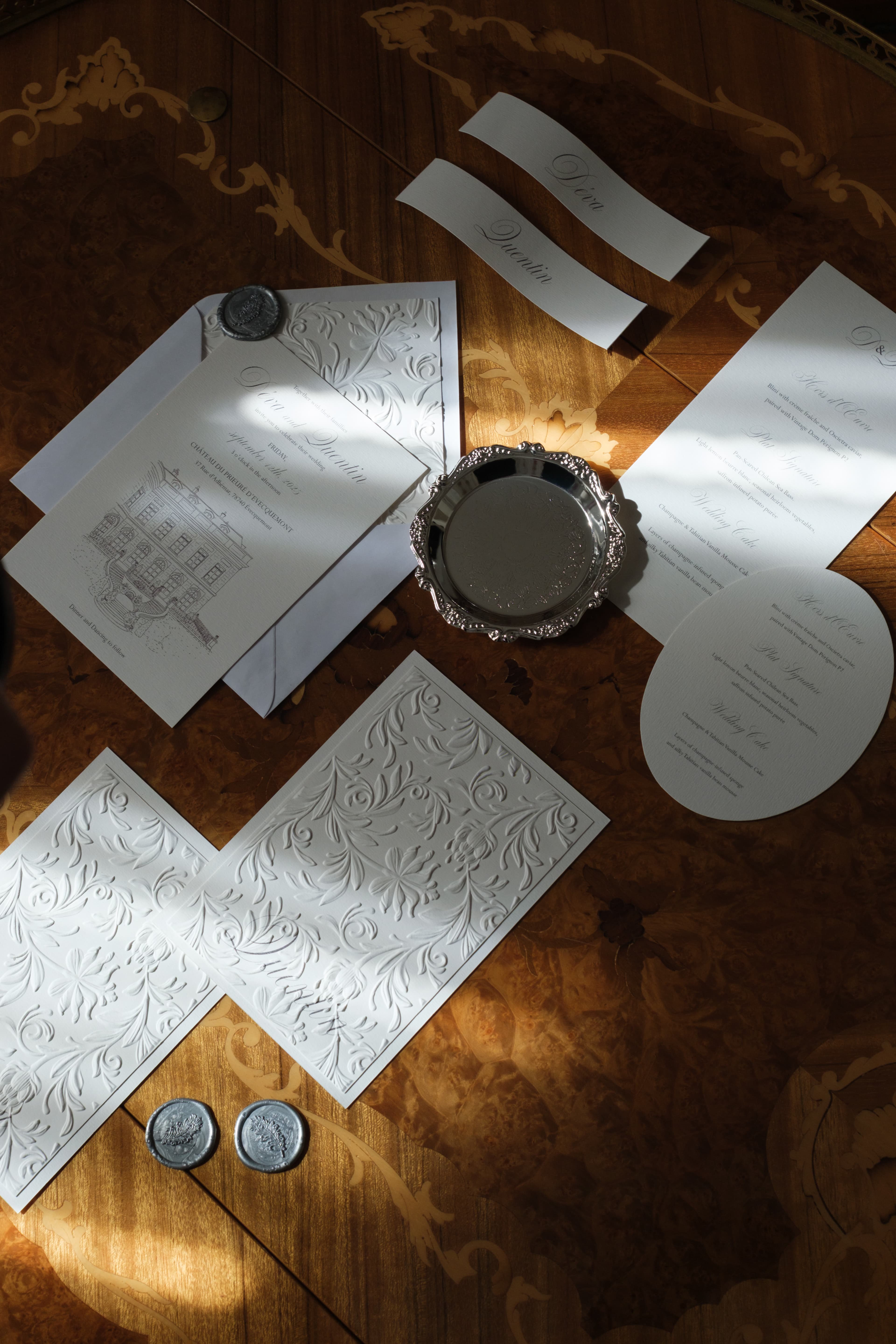 Stationery on marquetry